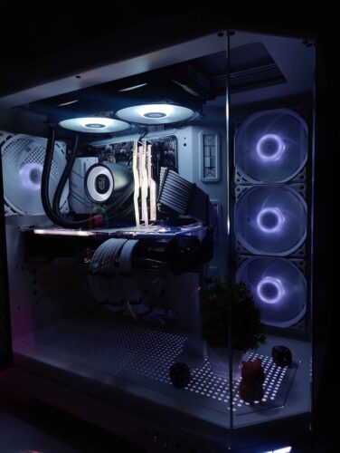 Sapphire Nitro+ AMD Radeon RX 6900 XT Gaming Graphics Card - Official SAPPHIRE Refurbished photo review