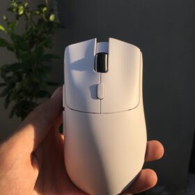 ATTACK SHARK R1 Wireless Gaming Mouse - White photo review