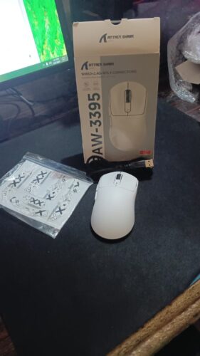 ATTACK SHARK X3 Wireless Gaming Mouse PAW3395 Superlight - White photo review