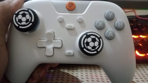 EasySMX X05 Wireless Controller for PC/Android/Steam Deck - Bluetooth Controller Gamepad with Hall Effect Joysticks and Trigger, Turbo, Rumble Vibration and RGB Lighting - Oyster White photo review